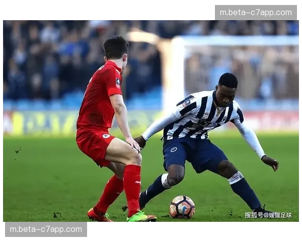 南特防守三区压缩不足 边路协防漏洞被里尔反复利用